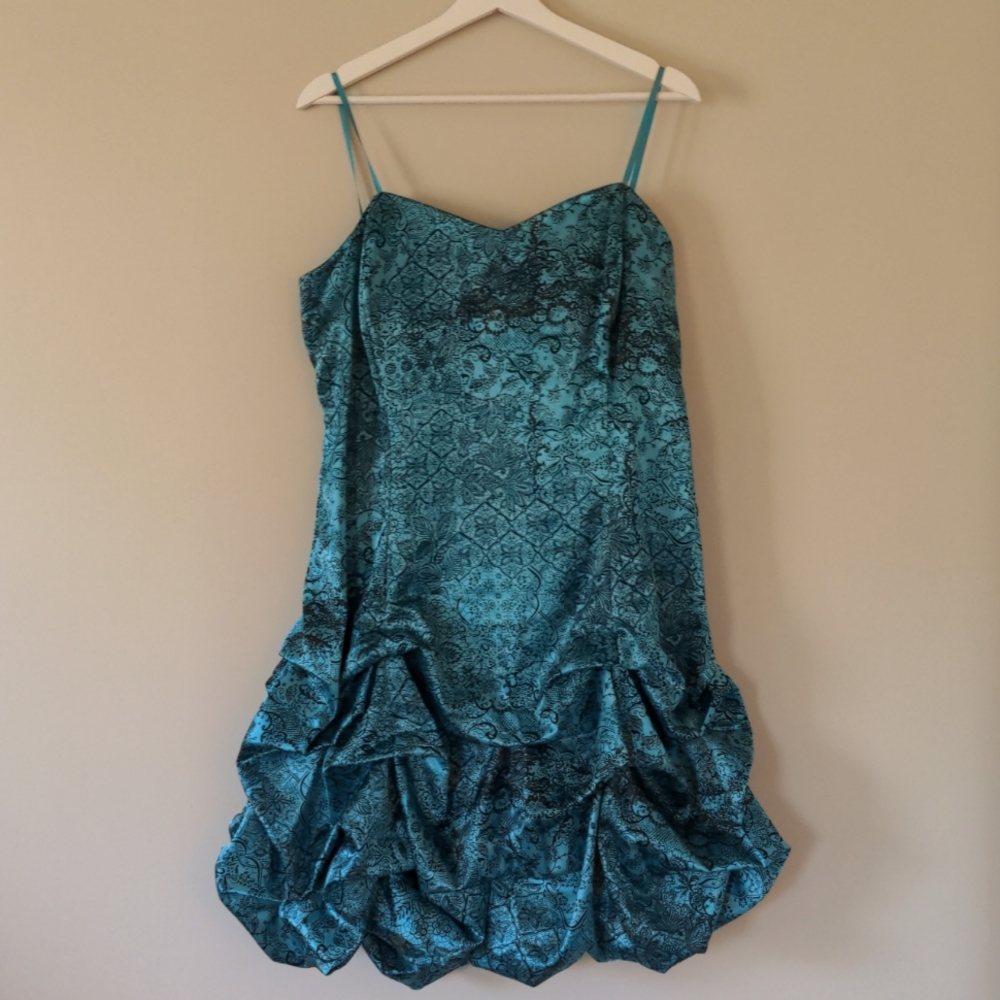 Stunning Turquoise Ruby Rox Strapless Dress
